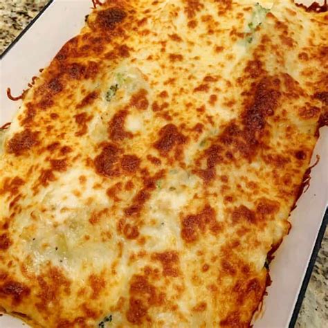 chicken-broccoli-alfredo-lasagna-return-to-the image