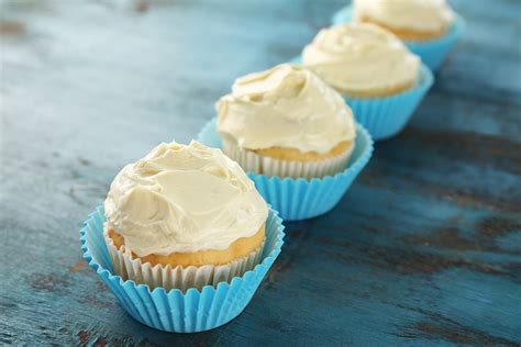 dairy-free-buttercream-frosting-recipe-deliciously image
