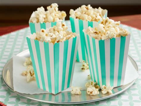 popcorn-with-rosemary-infused-oil-recipes-cooking image