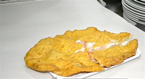 fried-pizza-here-is-the-original-recipes-from-napoli image