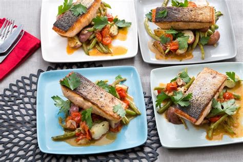 seared-salmon-roasted-potatoes-blue-apron image