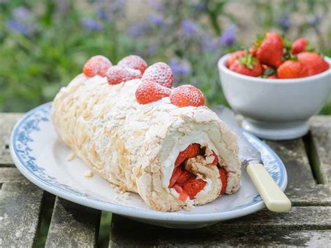 strawberry-meringue-roulade-a-delicious-summer image