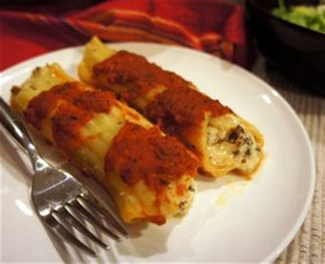 cheesy-sausage-manicotti-italian-recipe-recipetipscom image