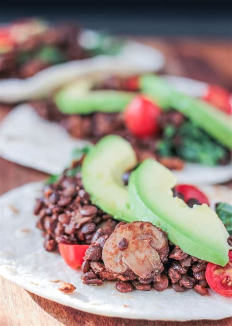 vegan-lentil-tacos-with-mushrooms-oil-free image