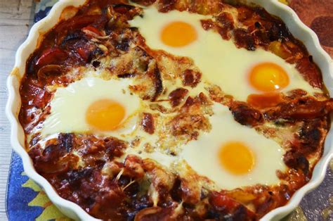 shakshuka-eggs-with-peppers-and-tomatoes-pennys image