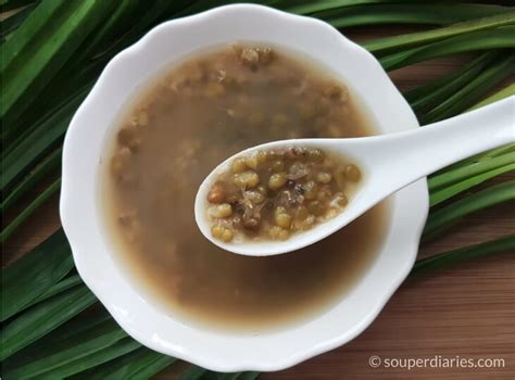 green-bean-soup-recipe-綠豆汤-souper-diaries image