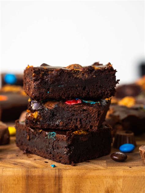 leftover-halloween-candy-brownies-12-tomatoes image