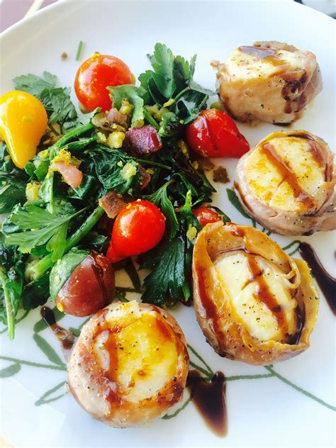 prosciutto-wrapped-scallops-with-balsamic image