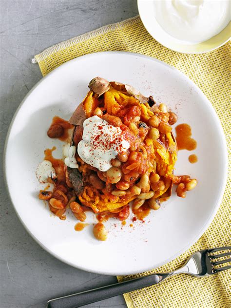 baked-sweet-potatoes-with-smoky-beans image