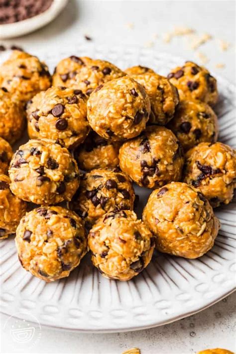 easy-oatmeal-balls-with-peanut-butter-little-sunny image