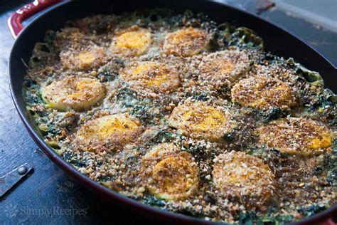 spinach-gratin-with-hard-boiled-eggs-recipe-simply image