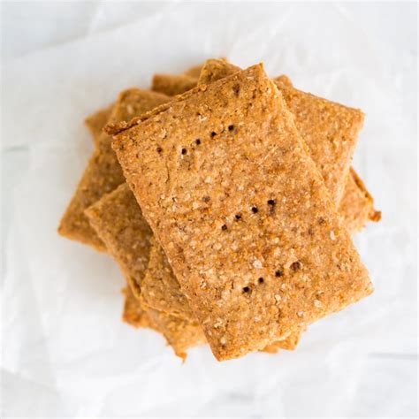 cinnamon-whole-wheat-graham-crackers-whole-food image