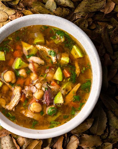 caldo-tlalpeo-receta-mexican-quail-or-chicken-soup image