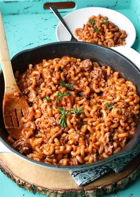 this-is-the-best-chili-mac-worldwide-all-she-cooks image