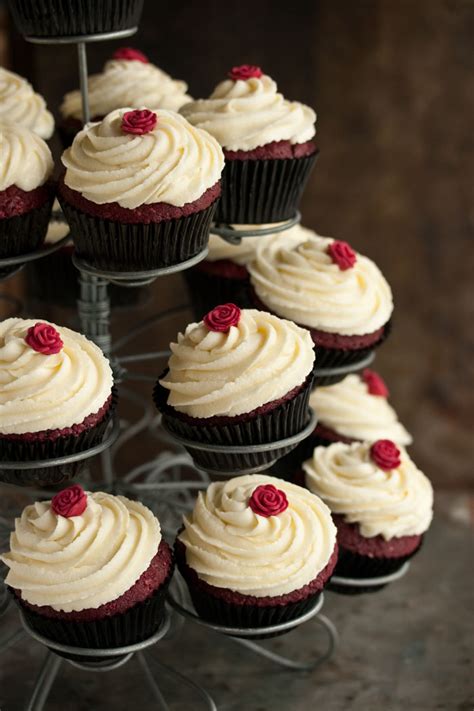 the-very-best-red-velvet-cupcake-recipe-drizzle-and-dip image