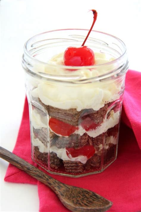 cookies-and-cream-parfait-shockingly-delicious image