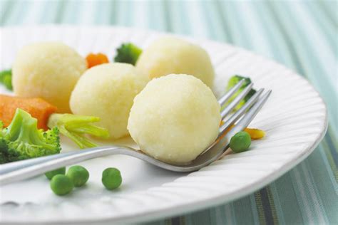 german-potato-dumplings-kartoffelkle image