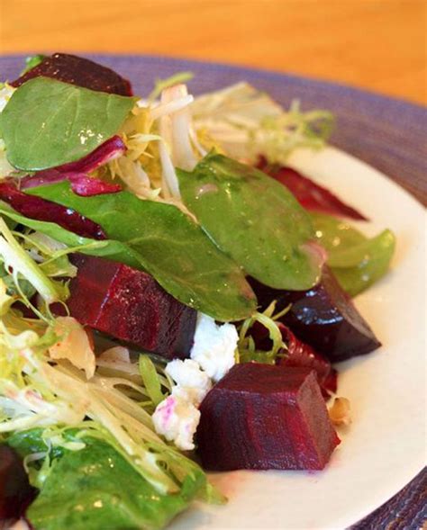 roasted-beet-salad-with-goat-cheese-walnuts image