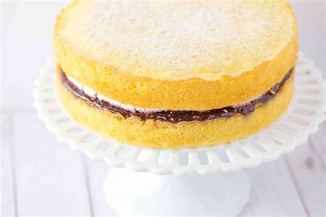 victoria-sandwich-cake-recipe-king-arthur-baking image