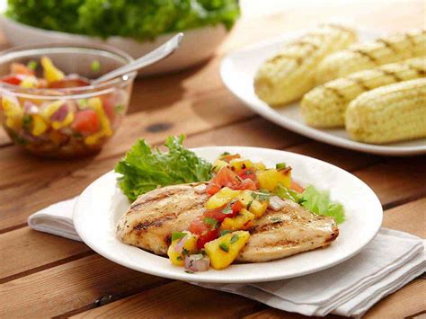 grilled-mojo-chicken-with-pineapple-salsa-perdue image