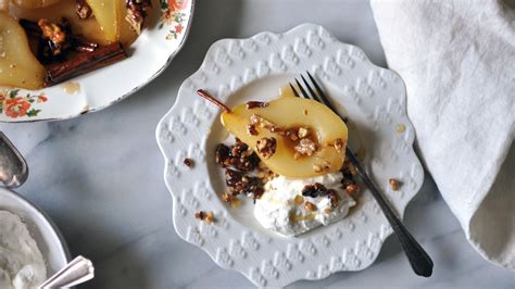 cinnamon-roasted-pears-with-walnut-brittle-california image