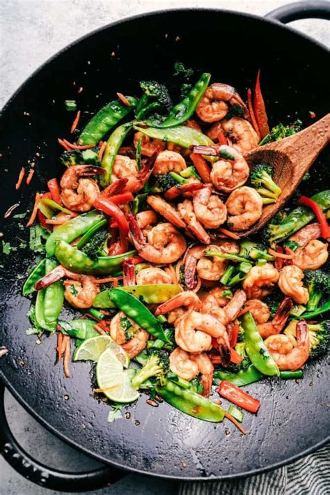 easy-15-minute-garlic-shrimp-stir-fry image