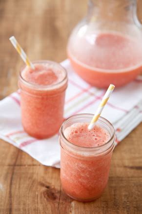 peach-ginger-smoothie-recipe-by-paula-deen image