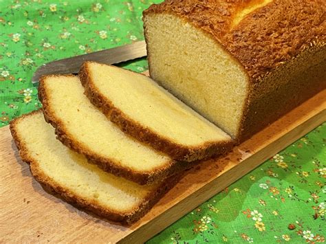 elvis-presleys-pound-cake-the-baking-wizard image