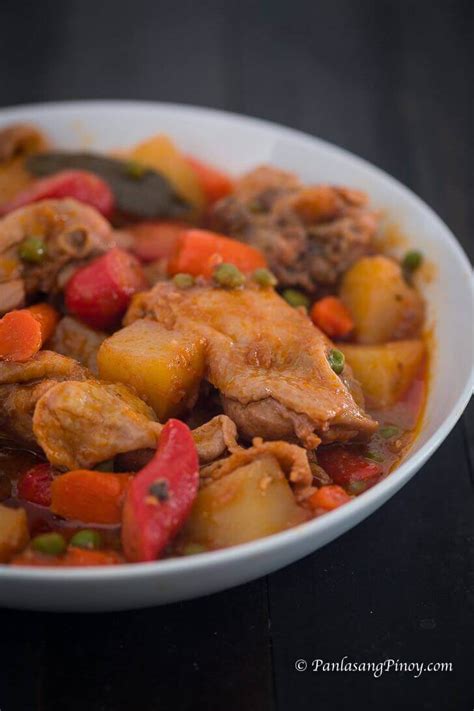 chicken-afritada-recipe-panlasang-pinoy image