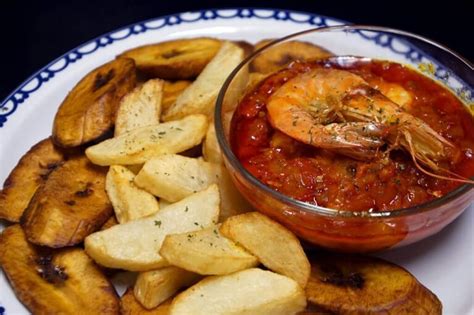 west-african-tomato-sauce-with-shrimp-yummy-medley image
