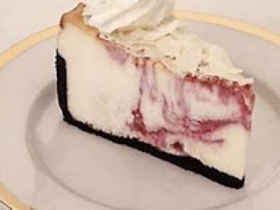 cheesecake-factorys-white-chocolate-raspberry-truffle image