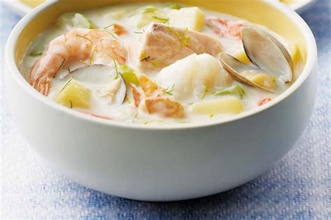 classic-seafood-chowder-recipe-with-milk-canadian image