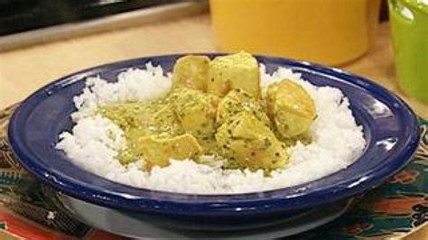 peanut-curry-chicken-and-rice-recipe-rachael-ray image