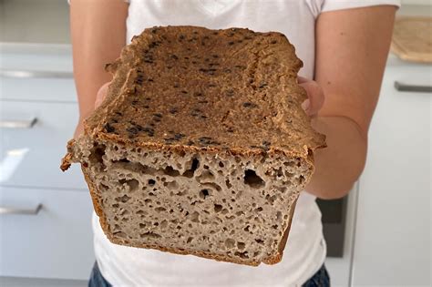 buckwheat-and-quinoa-bread-fermented-gluten image