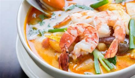 thai-seafood-soup-recipe-tastycrazecom image