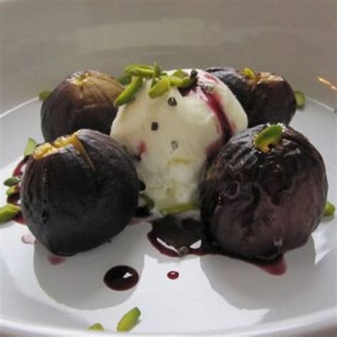 roasted-figs-in-a-red-wine-cardamom-infused-reduction image