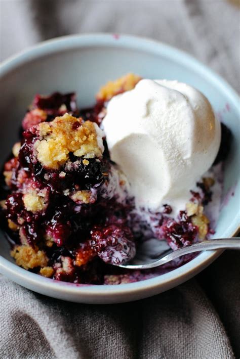 mixed-berry-crisp-feelgoodfoodie image