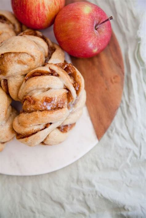 easy-fall-dessert-recipe-caramel-apple-twists-foodtalk image