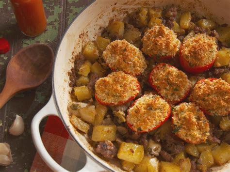 sausage-and-bacon-hash-with-baked-tomatoes-food image