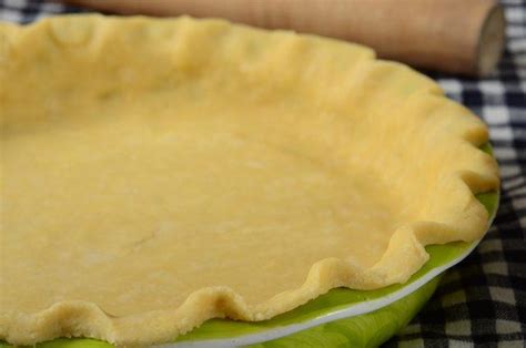 pie-crust-recipe-video-joyofbakingcom-video image
