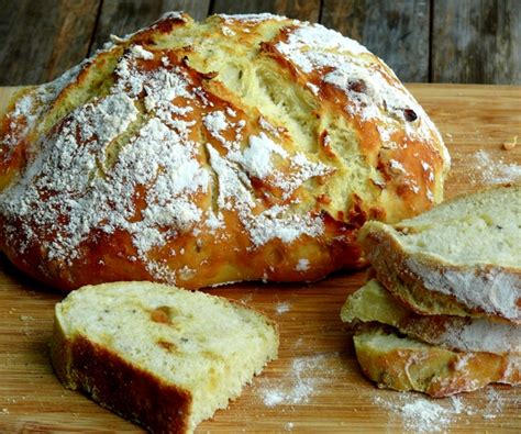 easy-artisan-roasted-garlic-rosemary-bread image