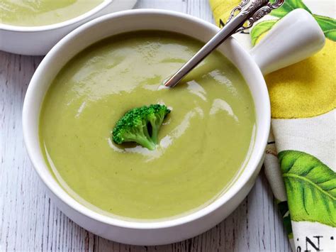 cream-of-broccoli-soup-healthy-recipes-blog image