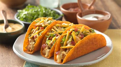 cheesy-chicken-ten-minute-tacos-recipe-pillsburycom image