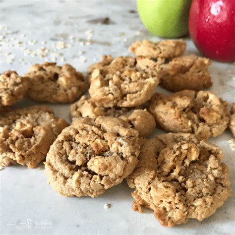 apple-pie-oatmeal-cookies-chewy-and-perfect-in image