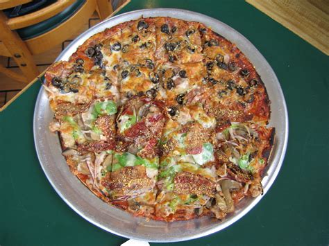 st-louis-style-pizza-wikipedia image