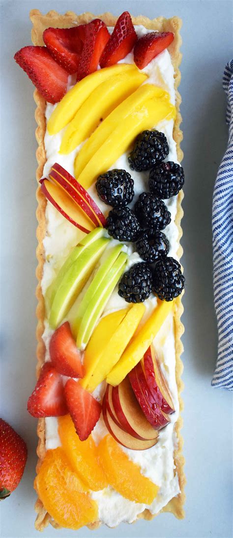 fresh-fruit-tart-with-vanilla-pastry-cream-modern image