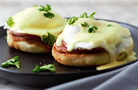 easy-eggs-benedict-recipe-for-two-20-minutes-zona image
