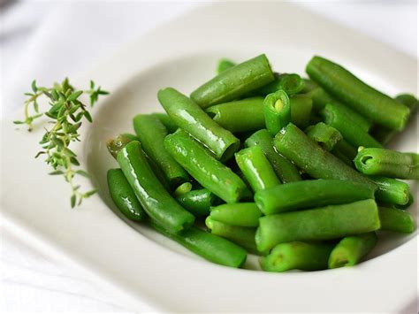green-beans-with-olive-oil-recipe-and-nutrition-eat image