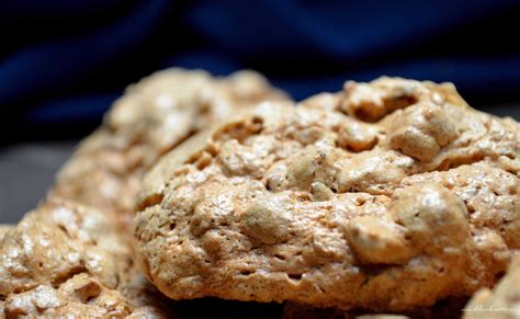 bruttiboni-italian-meringue-cookies-she-loves-biscotti image