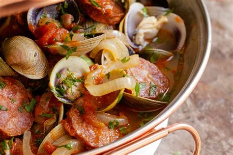 portuguese-clams-and-sausage-leites-culinaria image